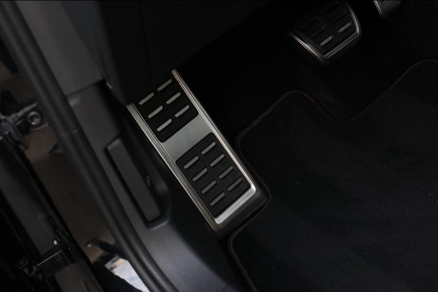 Volkswagen Golf 2.0 TSI GTI *Pano*Camera*Stoel- Stuurverwarming*