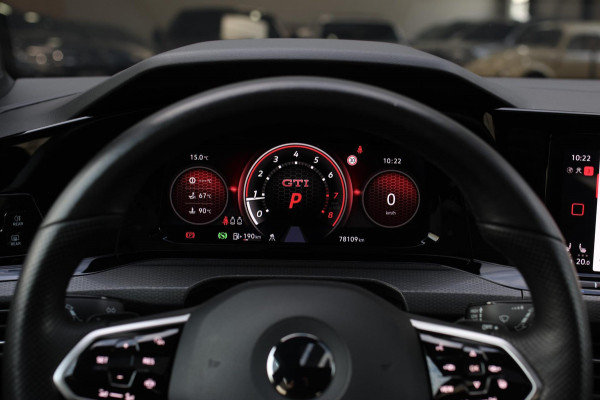 Volkswagen Golf 2.0 TSI GTI *Pano*Camera*Stoel- Stuurverwarming*