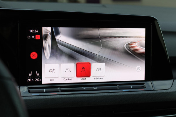 Volkswagen Golf 2.0 TSI GTI *Pano*Camera*Stoel- Stuurverwarming*