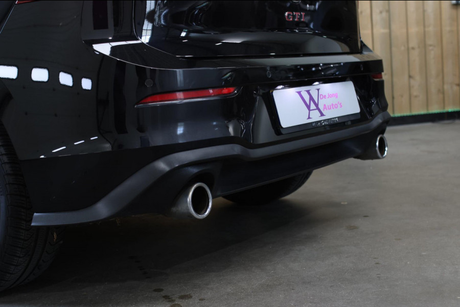 Volkswagen Golf 2.0 TSI GTI *Pano*Camera*Stoel- Stuurverwarming*