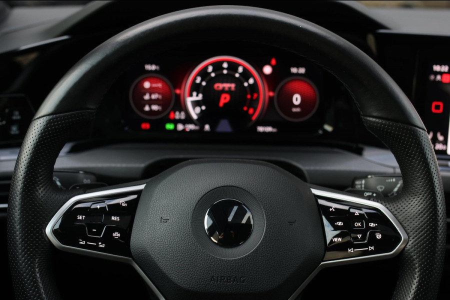 Volkswagen Golf 2.0 TSI GTI *Pano*Camera*Stoel- Stuurverwarming*