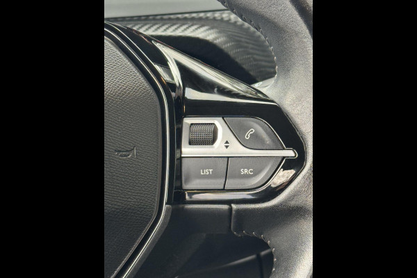 Peugeot 208 1.2 PureTech OutLaw Edition- Navigatie / Apple CarPlay I Airco I 18 inch Sport velgen I LED I PDC I Dealer onderhouden