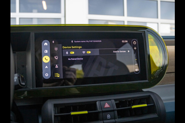 Fiat Grande Panda La Prima 11 kW 44 kWh | Uit voorraad leverbaar | Clima | Cruise | Camera | Apple Carplay | 17" | Navi | Winter Pack