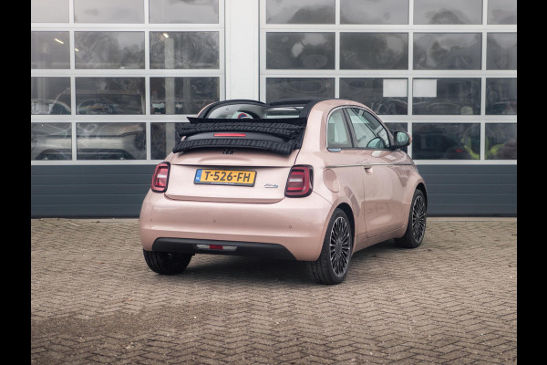 Fiat 500E La Prima 42 kWh Cabrio | Apple Carplay - Android Auto | Leer | 17" LM velgen|