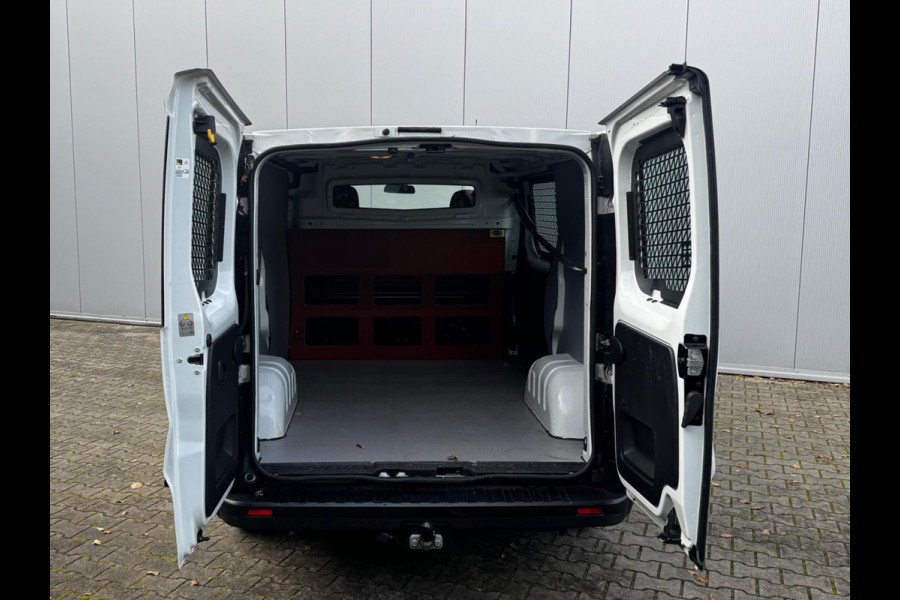 Renault Trafic 2.0 dCi 145PK COMFORT CAMERA NAVIGATIE TREKHAAK BTW NEDERLANDSEN BUS L1H1