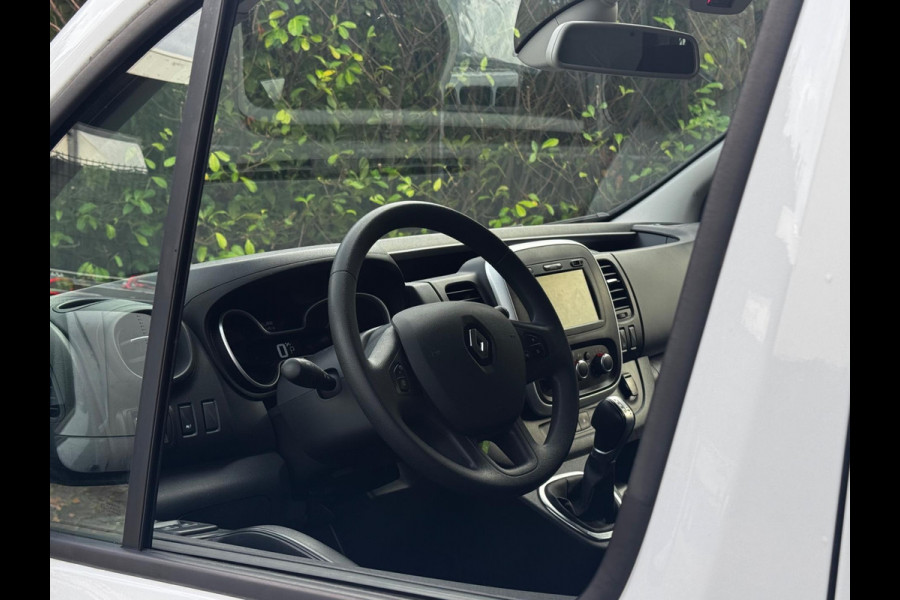 Renault Trafic 2.0 dCi 145PK COMFORT CAMERA NAVIGATIE TREKHAAK BTW NEDERLANDSEN BUS L1H1