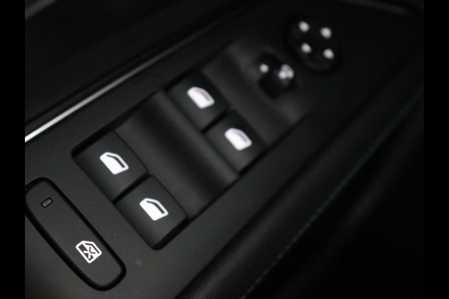 Peugeot 3008 1.6 HYbrid 225 Allure | Leder | 360 Camera | Carplay | Navigatie | Full LED | Keyless | Park Assist | Climate control | Cruise control | PHEV | Plug In