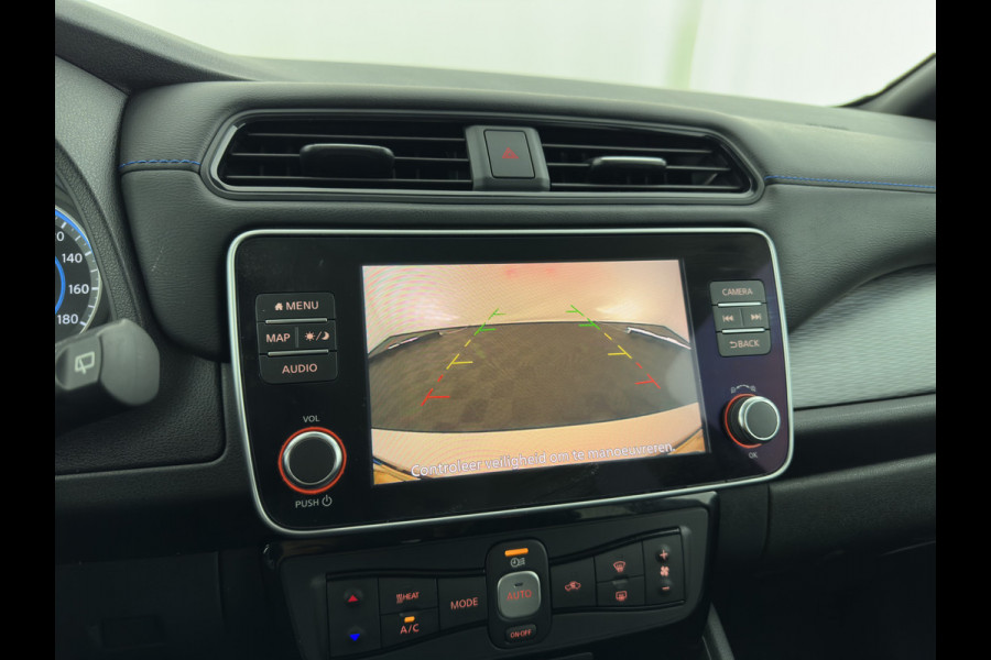 Nissan Leaf Acenta 40 kWh {SOH-90%} Aut. *ADAPTIVE-CRUISE | KEYLESS | NAVI-FULLMAP | BLIND-SPOT | DAB+ | COMFORTSEATS | DIGI-COCKPIT | PRIVACY-GLASS | CAMERA |  17"ALU*