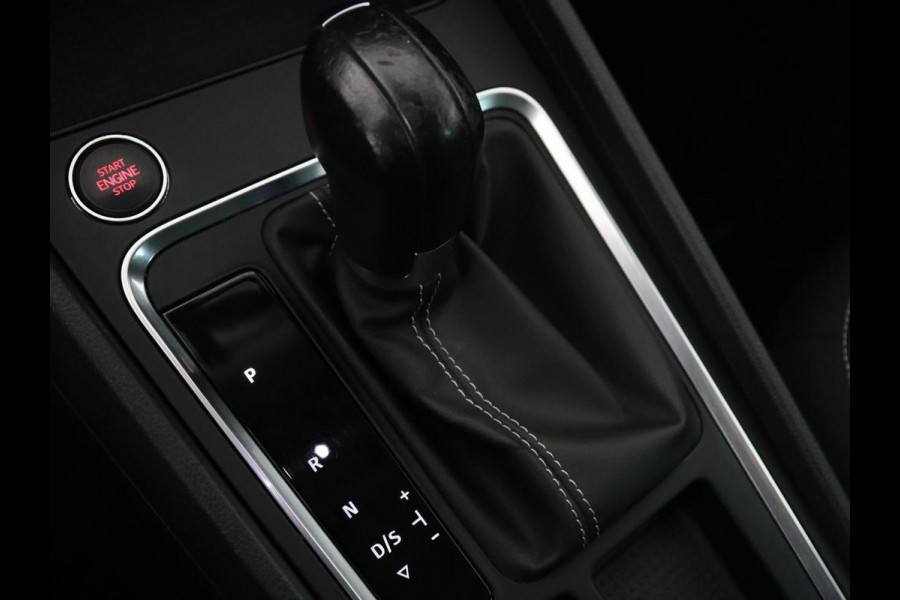 Seat Ateca 1.5 TSI Style Intens | Trekhaak | Stoelverwarming | Carplay | Full LED | Park Assist | Climate control | Cruise control