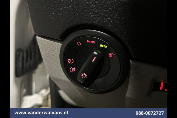 Volkswagen Transporter 2.0 TDI 150pk L2H1 Euro6 Airco | Camera | Leder | Cruisecontrol | 2500kg Trekhaak Parkeersensoren