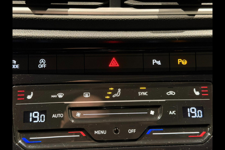 Volkswagen T-Roc 1.5 TSI R-Line Pano|IQ|Keyless|Virtual|Camera|ACC|Carplay|Stoel&Stuurverwarming|Parkassistent