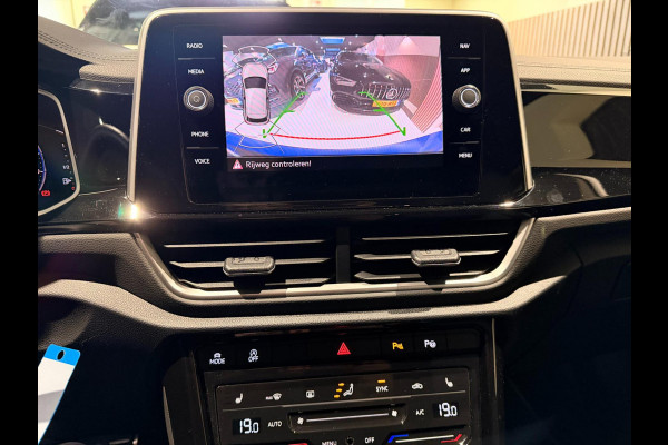 Volkswagen T-Roc 1.5 TSI R-Line Pano|IQ|Keyless|Virtual|Camera|ACC|Carplay|Stoel&Stuurverwarming|Parkassistent