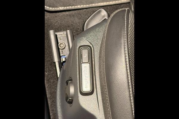 Volkswagen T-Roc 1.5 TSI R-Line Pano|IQ|Keyless|Virtual|Camera|ACC|Carplay|Stoel&Stuurverwarming|Parkassistent