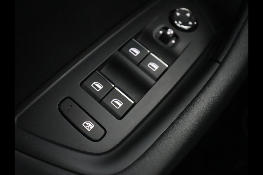 Peugeot 508 1.6 HYbrid Allure | Adaptive cruise | Half leder | Camera | Carplay | Full LED | Navigatie | Climate control | Parkeerhulp | PHEV | Plug In