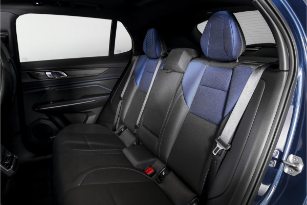 Lynk & Co 01 1.5 PHEV 261PK MY23 | Black Pakket | Donkere hemel | 360 Camera | 7.4 kWh boordlader | S/K-panodak | Adapt. Cruise | Memory | Elek. klep | LM 20" | 8516