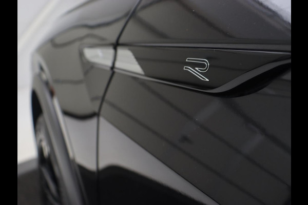 Volkswagen Tiguan 1.5 TSI R-Line | Camera | Matrix LED | Adaptive cruise | Carplay | Navigatie | Keyless | 19'' | Virtual Cockpit | Climate control | Parkeerhulp