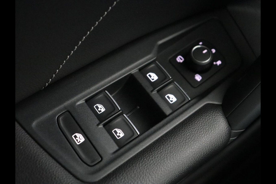 Volkswagen Tiguan 1.5 TSI R-Line | Camera | Matrix LED | Adaptive cruise | Carplay | Navigatie | Keyless | 19'' | Virtual Cockpit | Climate control | Parkeerhulp