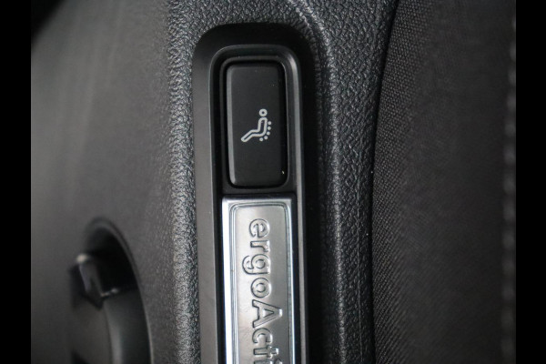 Volkswagen Tiguan 1.5 TSI Comfortline | Panoramadak | Stoelverwarming | Massage | Adaptive cruise | Carplay | Navigatie | Parkeerhulp