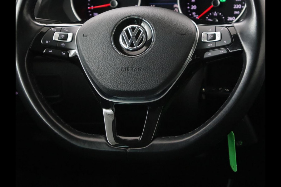 Volkswagen Tiguan 1.5 TSI Comfortline | Panoramadak | Stoelverwarming | Massage | Adaptive cruise | Carplay | Navigatie | Parkeerhulp