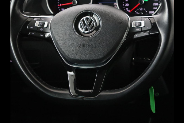 Volkswagen Tiguan 1.5 TSI Comfortline | Panoramadak | Stoelverwarming | Massage | Adaptive cruise | Carplay | Navigatie | Parkeerhulp