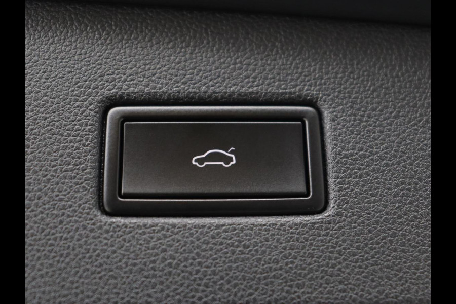 Volkswagen Tiguan 1.5 TSI Comfortline | Panoramadak | Stoelverwarming | Massage | Adaptive cruise | Carplay | Navigatie | Parkeerhulp