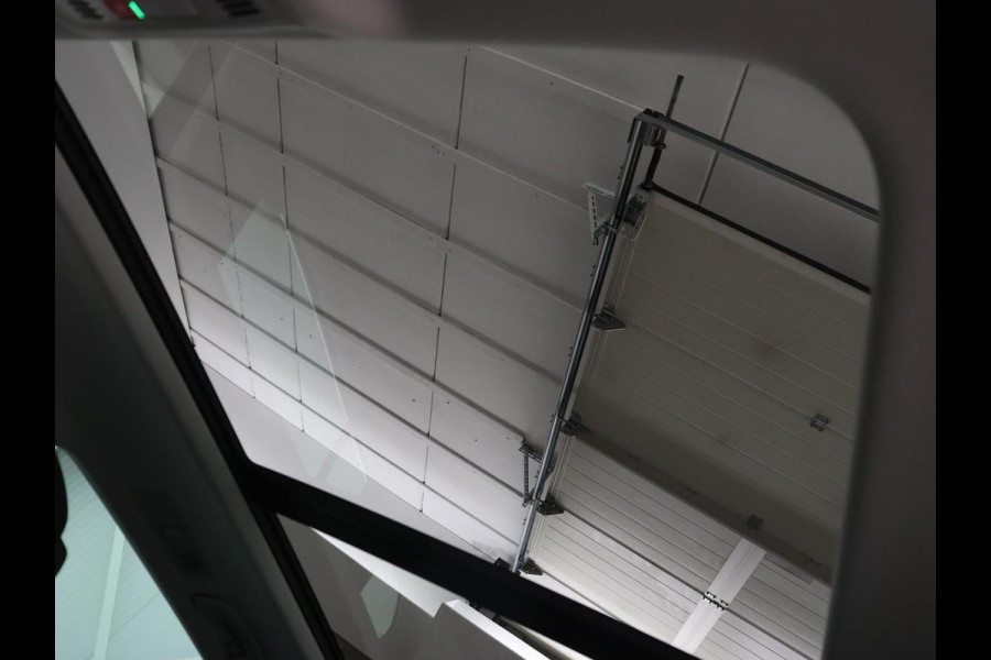 Volkswagen Tiguan 1.5 TSI Comfortline | Panoramadak | Stoelverwarming | Massage | Adaptive cruise | Carplay | Navigatie | Parkeerhulp