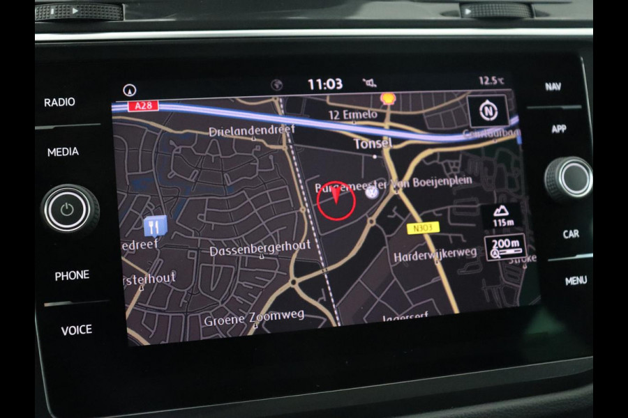 Volkswagen Tiguan 1.5 TSI Comfortline | Panoramadak | Stoelverwarming | Massage | Adaptive cruise | Carplay | Navigatie | Parkeerhulp