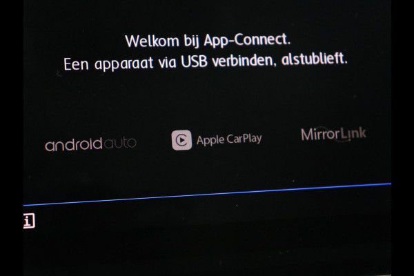 Volkswagen Tiguan 1.5 TSI Comfortline | Panoramadak | Stoelverwarming | Massage | Adaptive cruise | Carplay | Navigatie | Parkeerhulp