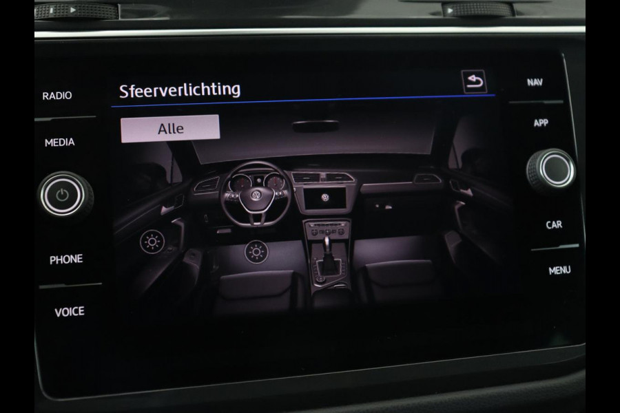 Volkswagen Tiguan 1.5 TSI Comfortline | Panoramadak | Stoelverwarming | Massage | Adaptive cruise | Carplay | Navigatie | Parkeerhulp