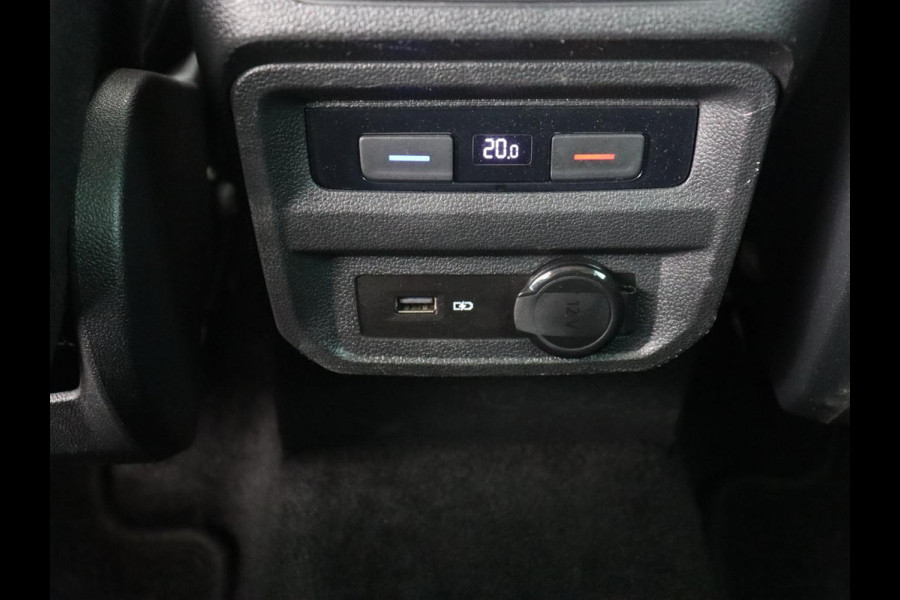 Volkswagen Tiguan 1.5 TSI Comfortline | Panoramadak | Stoelverwarming | Massage | Adaptive cruise | Carplay | Navigatie | Parkeerhulp