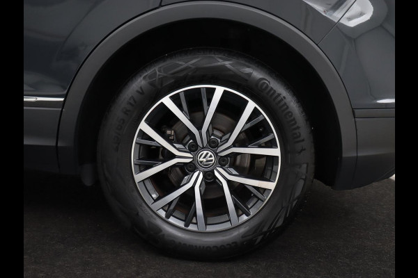 Volkswagen Tiguan 1.5 TSI Comfortline | Panoramadak | Stoelverwarming | Massage | Adaptive cruise | Carplay | Navigatie | Parkeerhulp