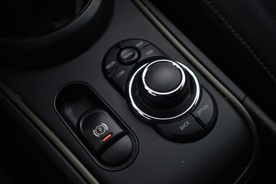 MINI Countryman 220PK HYBRID COOPER S E ALL4 SPORT CAMERA/NAVI/LEDER/CARPLAY