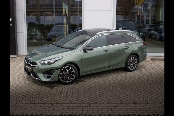 Kia Ceed Sportswagon 1.5 T-GDi GT-Line | Schuifkanteldak | Stoel en stuurverwarming |