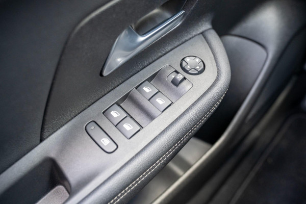 Opel Mokka 1.2 Turbo Ultimate | Prijs rijklaar incl. 12 mnd garantie | Lmv Pdc Camera DAB+ Carplay