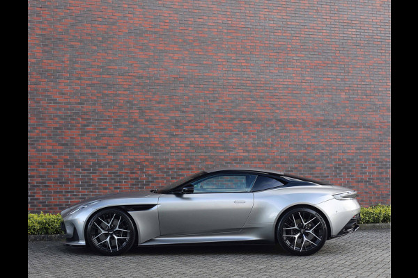 Aston Martin DB12 4.0 V8