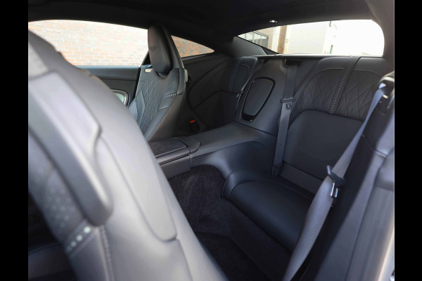 Aston Martin DB12 4.0 V8