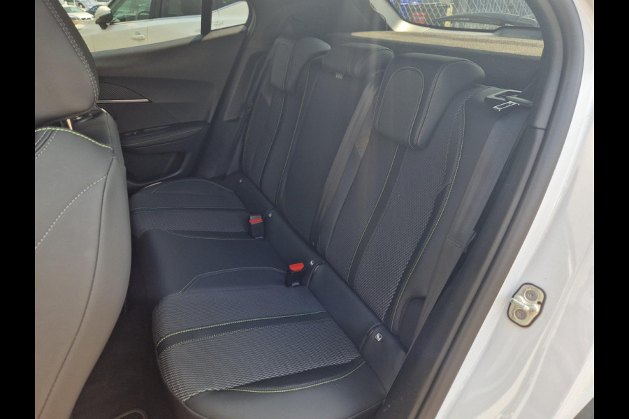Peugeot 2008 1.2 PureTech EAT8 130PK GT Line /I Cockpit /Adap Cruise /Led