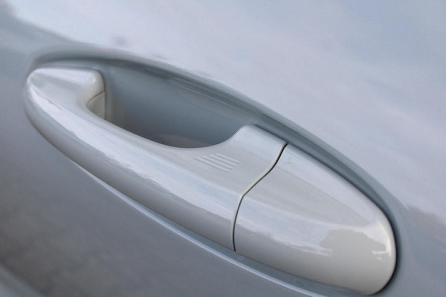 Ford Puma 1.0 EcoBoost Hybrid Titanium 125pk | NIEUWE MODEL! | Trekhaak Afneembaar | Driver Assistance Pack | Winterpack | Reservewiel | Comfort Pack