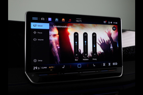 Volkswagen Tiguan 1.5 eHybrid R-Line Edition 204PK | Panoramadak | Black Style pakket | 20 Inch | Stoelverwarming | Navigatie