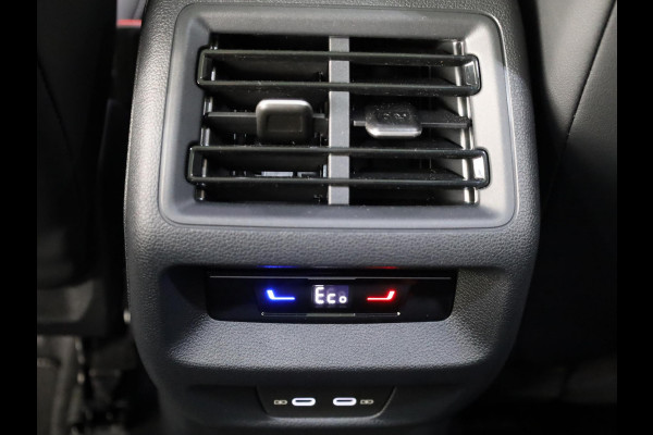 Volkswagen Tiguan 1.5 eHybrid R-Line Edition 204PK | Panoramadak | Black Style pakket | 20 Inch | Stoelverwarming | Navigatie
