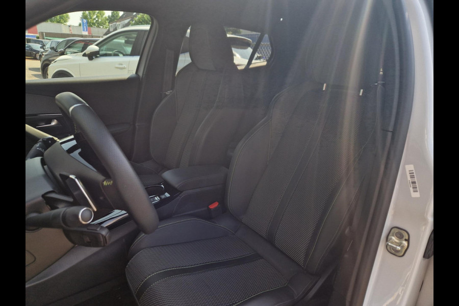 Peugeot 2008 1.2 PureTech EAT8 130PK GT Line /I Cockpit /Adap Cruise /Led