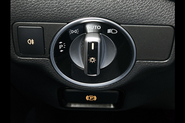 Mercedes-Benz GLA 180 Business Solution AMG Limited(Goed OnderH, Carplay, Navi, StoelV, Keyless, Camera, Etc)