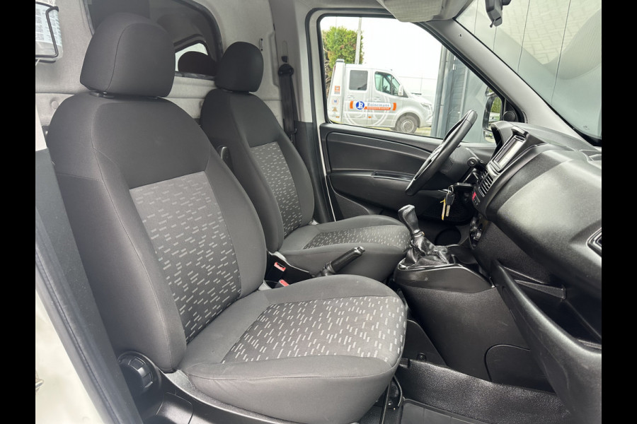 Opel Combo 1.3 CDTi E6 / L2H1 / SPORT / 1e EIG. / BOTT INRICHTING / CRUISE / AIRCO / LICHTMETAAL