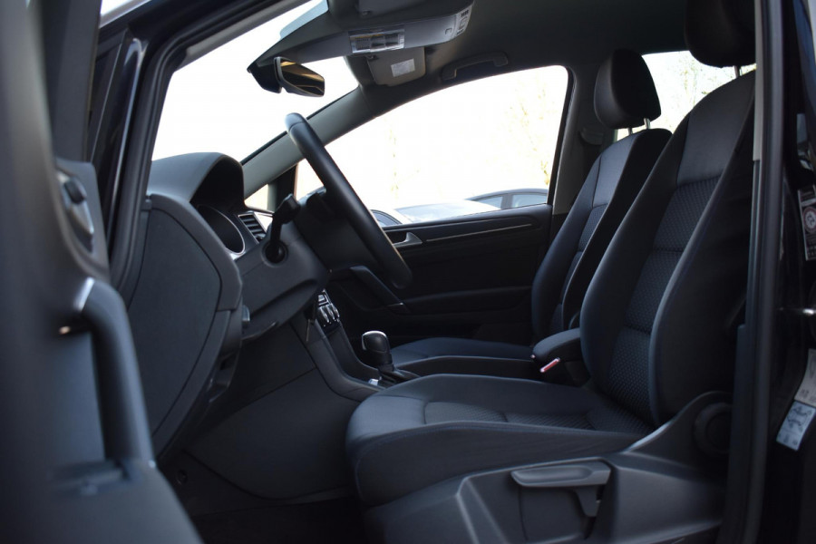 Volkswagen Golf Sportsvan 1.5 TSI ACT R Line ACC Lane Camera Led Xenon