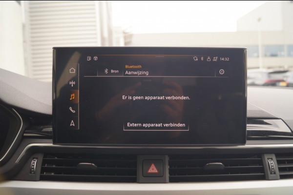 Audi A4 Avant 35 TFSI 150pk Edition Business -LEER-NAVI-ECC-