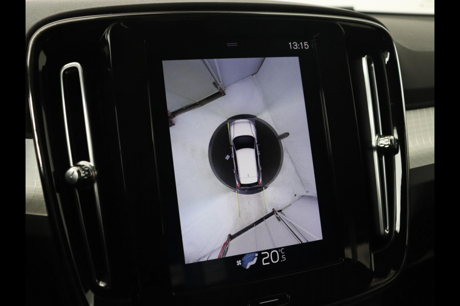 Volvo XC40 2.0 T4 Momentum | Trekhaak | 360 Camera | Adaptive cruise | Navigatie | 19'' | Half leder | Climate control | Bluetooth