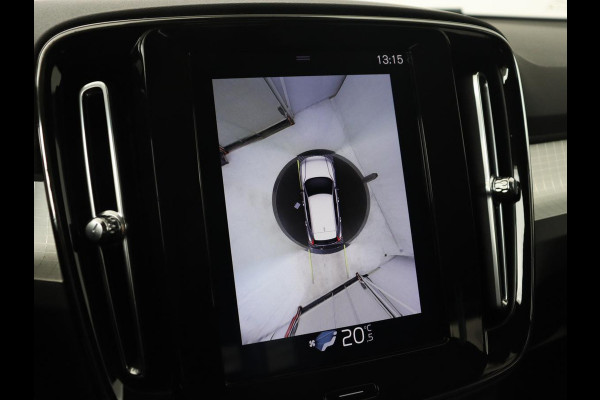 Volvo XC40 2.0 T4 Momentum | Trekhaak | 360 Camera | Adaptive cruise | Navigatie | 19'' | Half leder | Climate control | Bluetooth