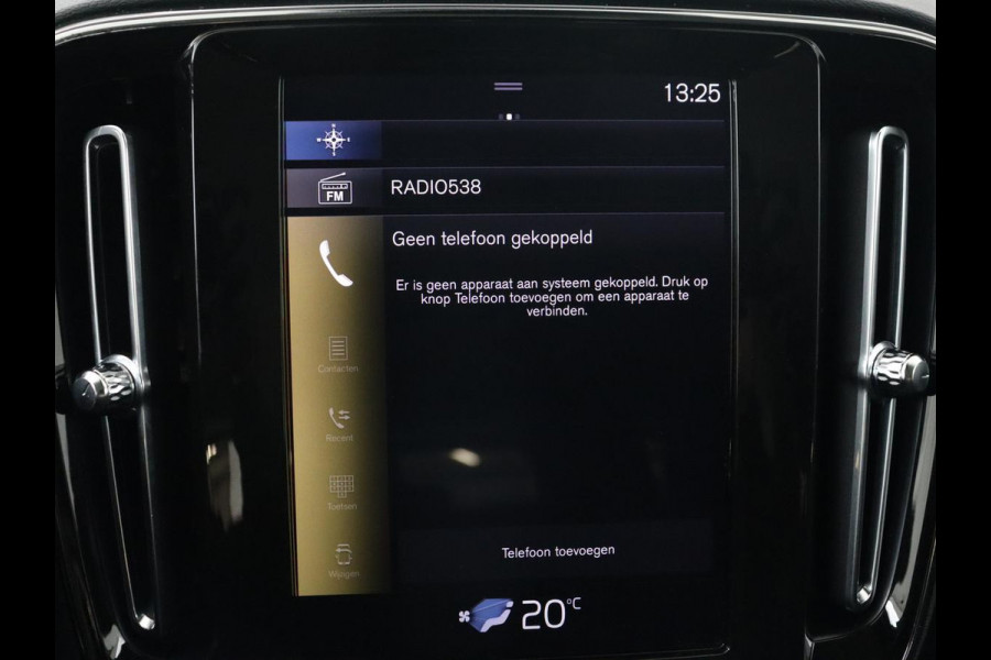 Volvo XC40 2.0 T4 Momentum | Trekhaak | 360 Camera | Adaptive cruise | Navigatie | 19'' | Half leder | Climate control | Bluetooth