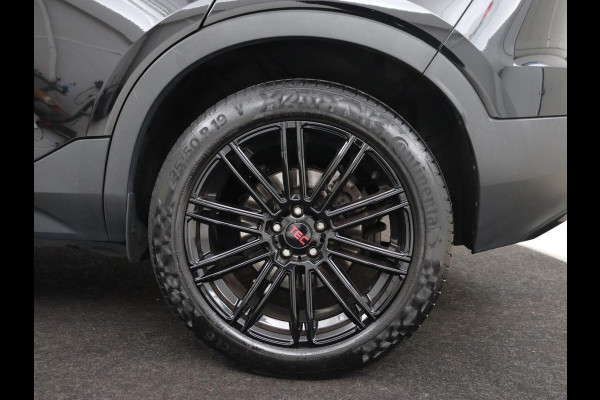 Volvo XC40 2.0 T4 Momentum | Trekhaak | 360 Camera | Adaptive cruise | Navigatie | 19'' | Half leder | Climate control | Bluetooth