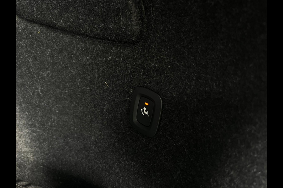 Volvo XC40 1.5 T2 Momentum Core NL AUTO | DEALER ONDERH | WEGKLAPBARE TREKHAAK | CAMERA | CARPLAY |